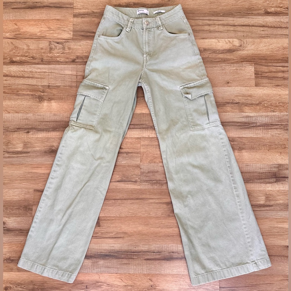 Bershka Women’s Light Green Denim Wide Leg Jeans Size 2 Cargo Pockets